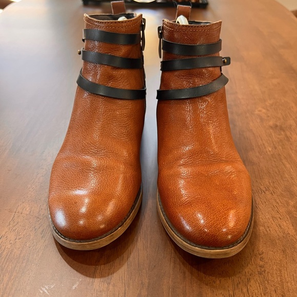Franco Sarto Cognac Leather Ankle Boots Moto Biker Strap Zip Up Booties Sz 8 - Picture 4 of 9